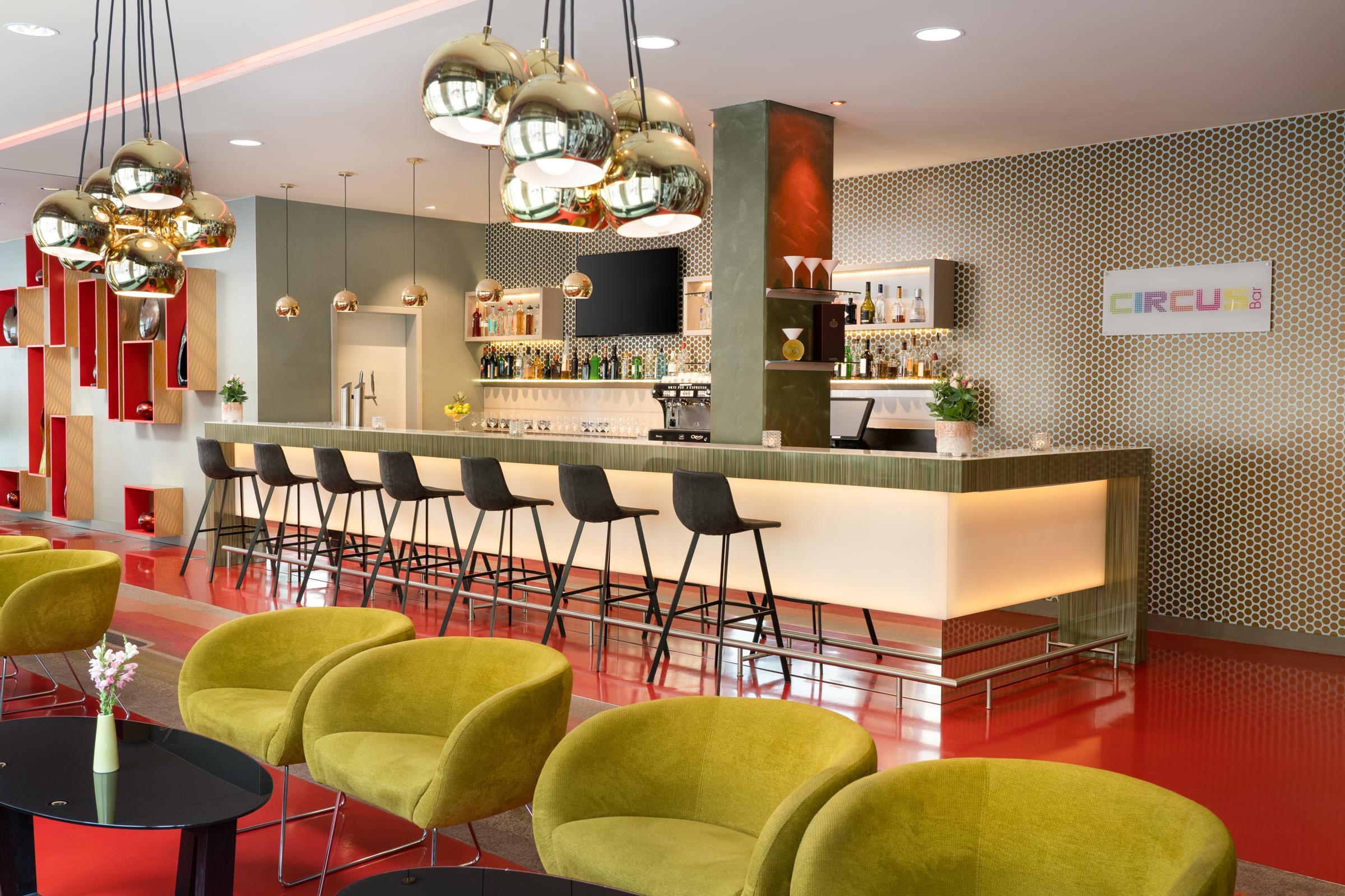 Leonardo Hotel Berlin Mitte Esterno foto Bar