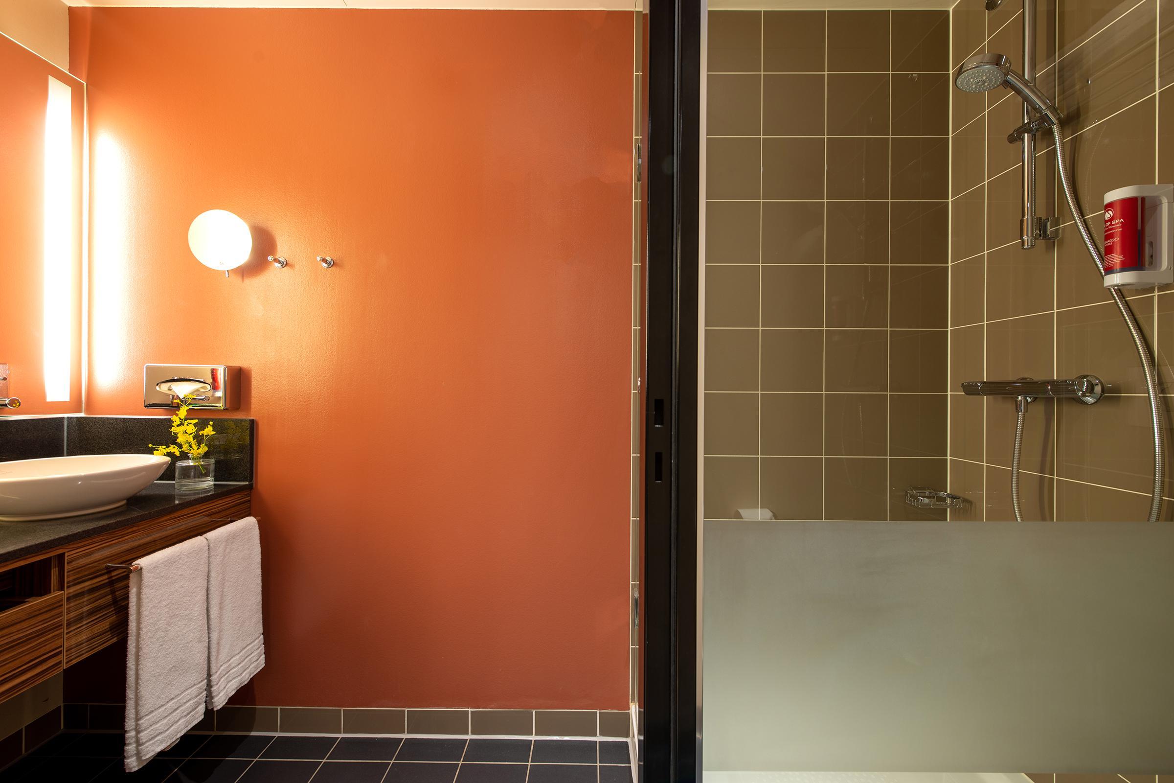 Leonardo Hotel Berlin Mitte Esterno foto Bathroom
